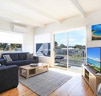 Lazy Days Beach House Jervis Bay - Pet Friendly 4 Mins Walk to Beach - Sunshine Coast Tourism