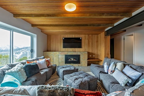 Le Chalets - Sunshine Coast Tourism 1