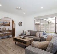 Le Maison 77 Horace St - stunning house with ducted air WIFI and Linen provided - Sunshine Coast Tourism