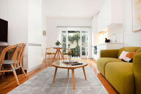 Leafy And Tranquil Inner West Studio Apartment - Sunshine Coast Tourism 1