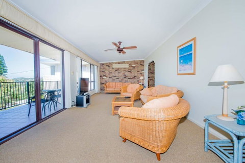 Lentara St 12 - Fingal Bay - Sunshine Coast Tourism 3