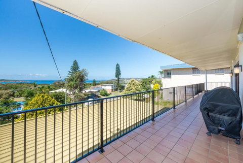 Lentara St 12 - Fingal Bay - Sunshine Coast Tourism 0