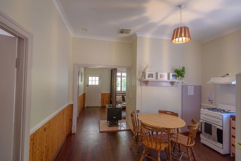 Lewana Cottages - Holiday Sunshine Coast 3