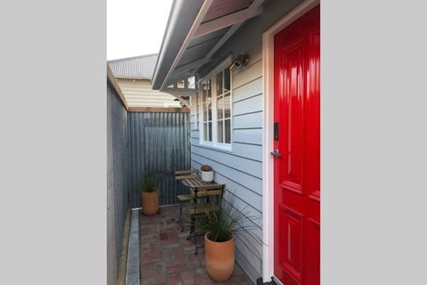 Limeburners Studio - Sunshine Coast Tourism 0