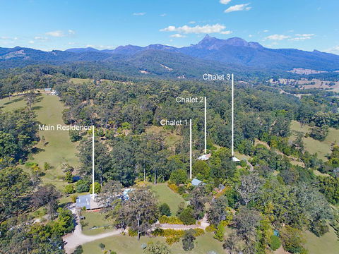 Limpinwood Lodge - Sunshine Coast Tourism 1