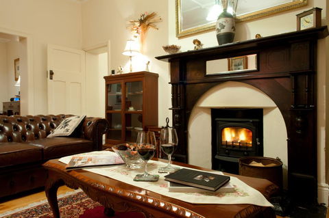 Linfield Cottage - Sunshine Coast Tourism 2
