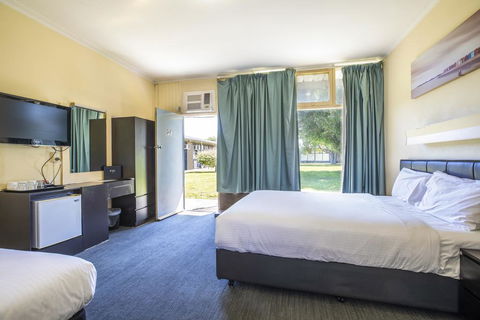Links Hotel - Sunshine Coast Tourism 3