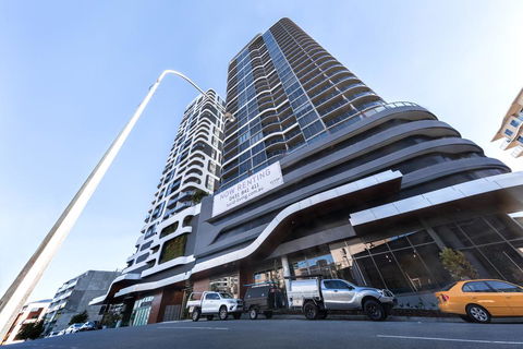 Lucid Apartment South Brisbane - Holiday Sunshine Coast 0