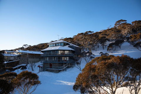 Lucy Lodge - Sunshine Coast Tourism 0