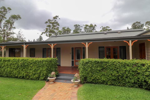 Lumeah House - Sunshine Coast Tourism 1