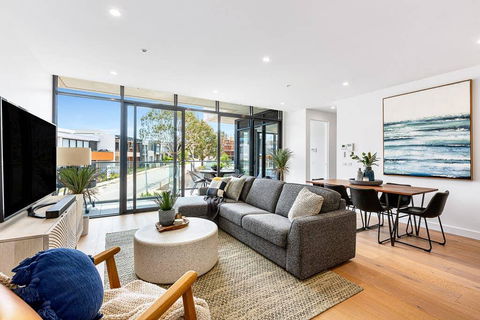 Luxe 101 @ Martha Cove Waterfront Luxury On The Marina, Walk To Beach - Sunshine Coast Tourism 2