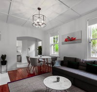 Luxurious Historic Home with Harbour Bridge Views - Sunshine Coast Tourism