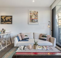 LUXURIOUS RIVERSIDE RESORT STYLE APARTMENTPOOLSPAGYMROOFTOP WITH CITY VIEWS - Sunshine Coast Tourism