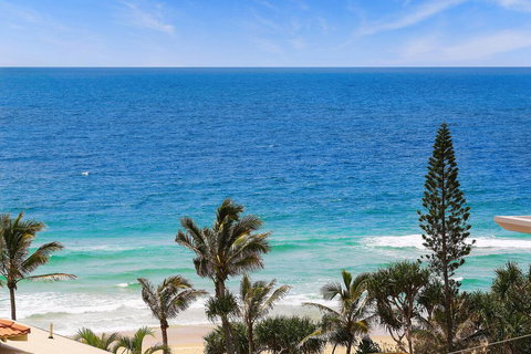 Luxury Beachside Apartment - Holiday Sunshine Coast 2