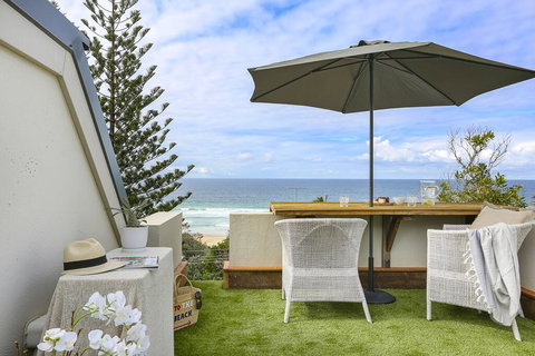 Luxury Beachside Apartment - Holiday Sunshine Coast 1