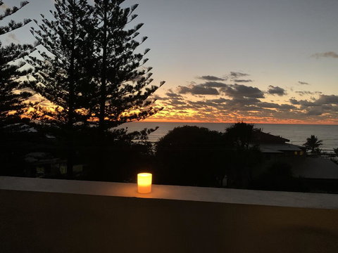 Luxury Beachside Apartment - Holiday Sunshine Coast 0