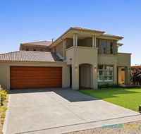 Luxury Coastal Escape - Sunshine Coast Tourism