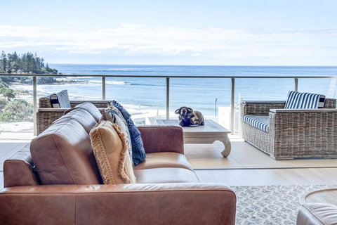 Luxury Kings Beach PenthouseLarge Outdoor Balcony, Ocean Views, 2 Mins To Beach - Holiday Sunshine Coast 0