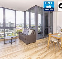Luxury modern apartment in Southport with hotel facilities - Holiday Sunshine Coast