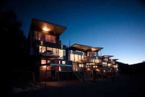 Luxury Scandinavian Townhouse - Sunshine Coast Tourism 0