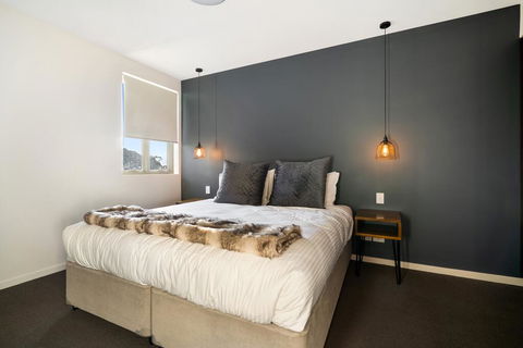 Luxury Spa Retreat With Ocean And Hinterland Views - Sunshine Coast Tourism 3