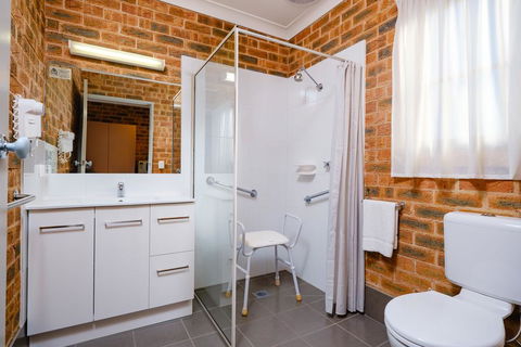 Lydoun Motel - Sunshine Coast Tourism 1