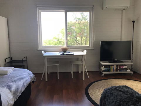 M106 Holiday Apartment In The City - Holiday Sunshine Coast 2