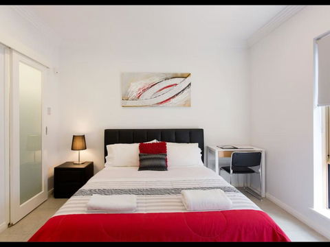 M5 Apartment In The Free Transit Zone West Perth - Holiday Sunshine Coast 0