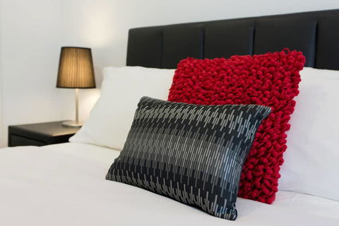 M5 Apartment In The Free Transit Zone West Perth - Holiday Sunshine Coast 2