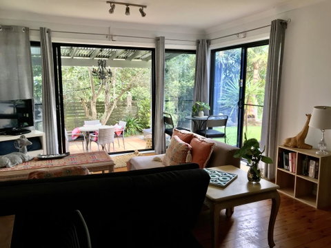 Ma Petite Maison - Sunshine Coast Tourism 3