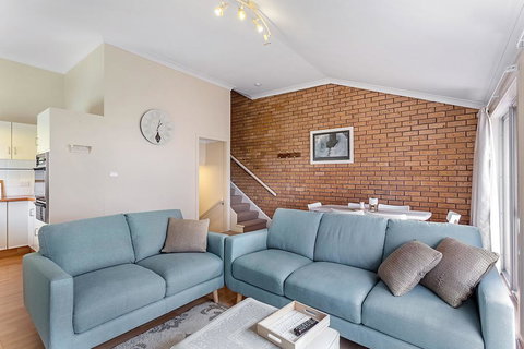 Macadamia Court 6 - Nelson Bay - Holiday Sunshine Coast 3