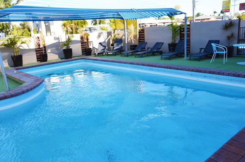 Mackay Apartments The Rover - Holiday Sunshine Coast 1