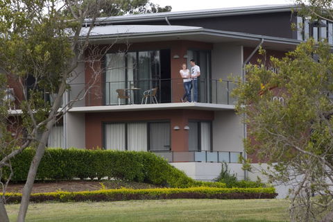 Macquarie 4 Star - Holiday Sunshine Coast 3