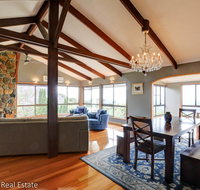 Magnolia - Sunshine Coast Tourism