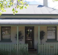 Magnolia Cottage - Holiday Sunshine Coast
