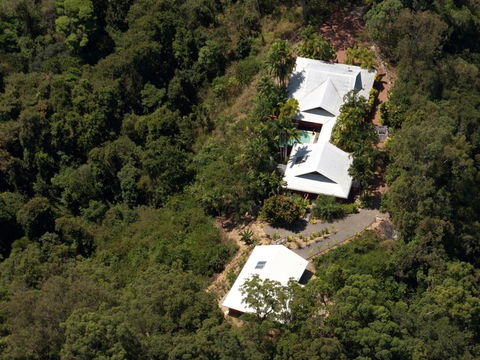 Mai Tai Resort - Sunshine Coast Tourism 1
