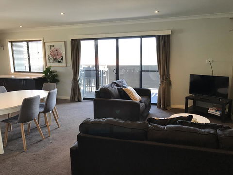 Maison Noir 1 - Sunshine Coast Tourism 0