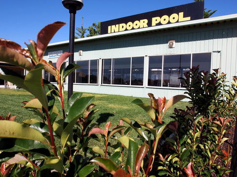 Majestic Motel - Sunshine Coast Tourism 1