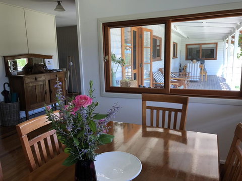 Mallow Cottage - Holiday Sunshine Coast 3