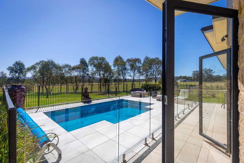 Mandalay Villas - Villa 1 - Sunshine Coast Tourism 0