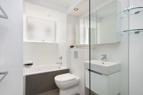 Manly Sandgate By The Beach - Holiday Sunshine Coast 3