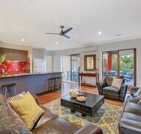 Manna Gums - Sunshine Coast Tourism