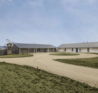 Manna Tree Farm -modern home with majestic views in stunning countryside - Sunshine Coast Tourism