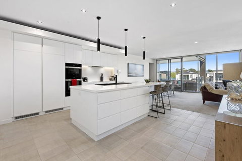 MARINA VIEW - Holiday Sunshine Coast 0