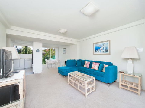 Marine Drive, Cirrus, Unit 6, 44 - Sunshine Coast Tourism 1