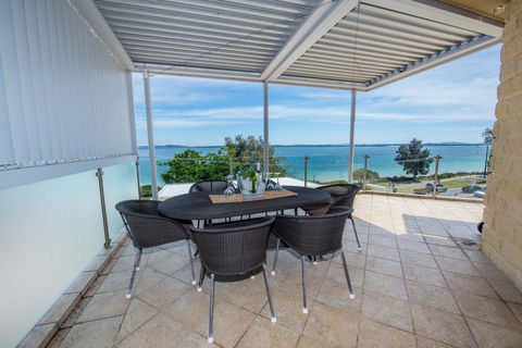 Mariners Rest Unit 3 - Nelson Bay - Holiday Sunshine Coast 0