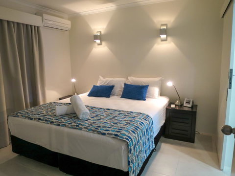 Marlin Waters Beachfront Apartments - Sunshine Coast Tourism 1