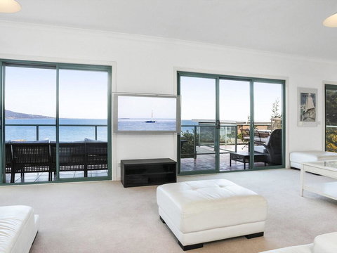 Martha's Villa - Sunshine Coast Tourism 0