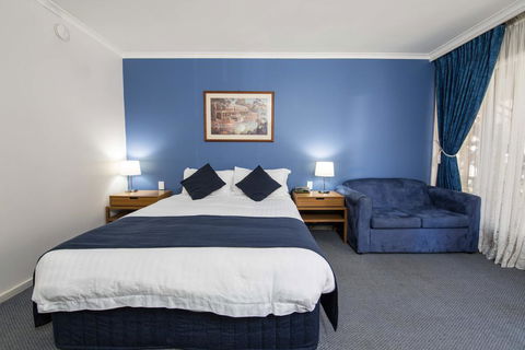 MAS Country Riverboat Lodge Motor Inn - Holiday Sunshine Coast 0