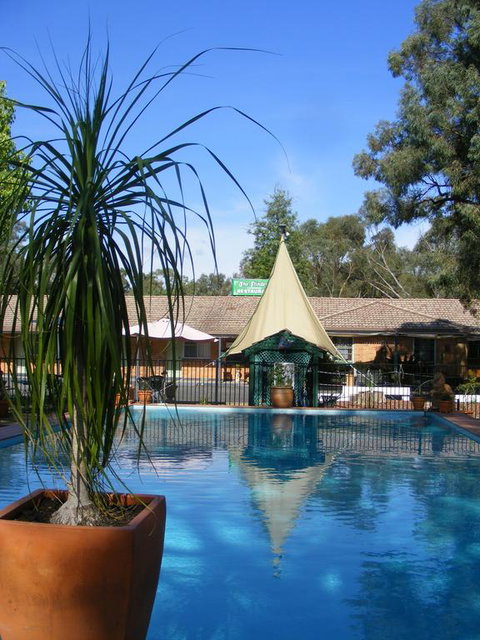 Matthew Flinders Motor Inn - Sunshine Coast Tourism 3